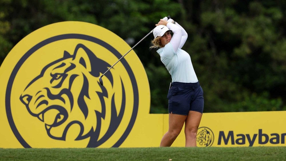 Maja Stark Leads, Four Trail Close Behind at the Maybank Championship - NGA - No Girls Allowed