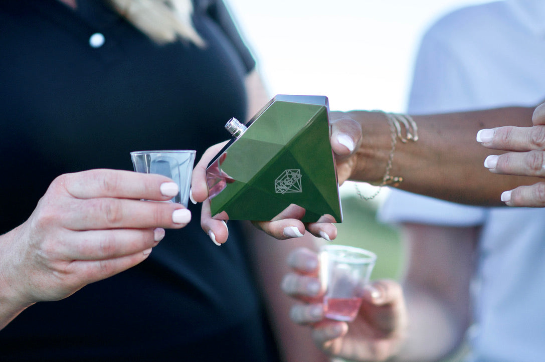 Radiance Flask - White Diamond Pouring