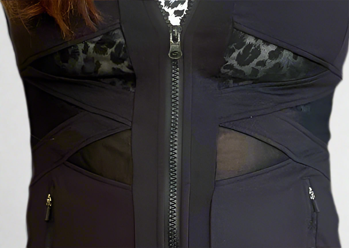 The Illusion Jacket - Black Zoomed